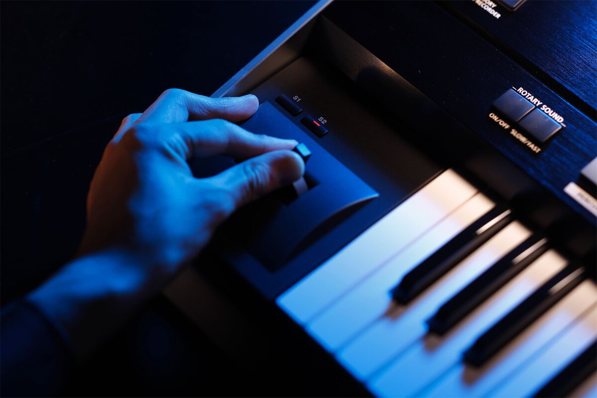 Hình ảnh chi tiết Roland JUPITER 80 góc chụp 7